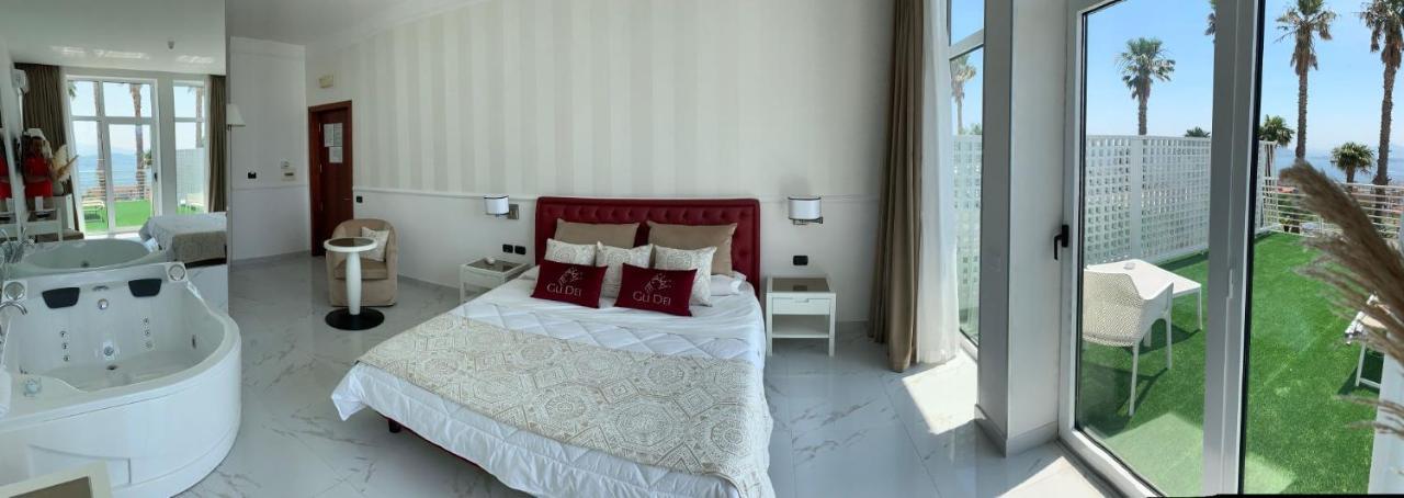 Junior Suite Spa Bath Sea View